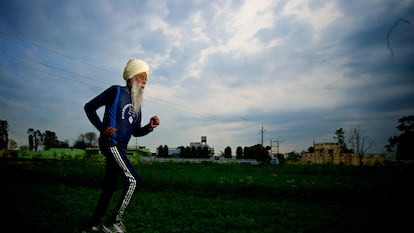 Fauja Singh, en una imagen cuando tenía 102 años, en marzo de 2014.
